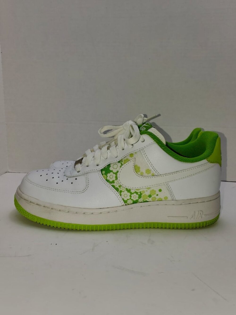 Nike Air Force 1 Women's Low Top Lime Green White Floral Patter Sneakers, Size 9
